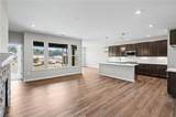 713 Crystal Lake Parkway - Photo 3