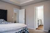 2922 Knoll View Place - Photo 11