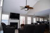 2922 Knoll View Place - Photo 5