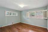 2556 Defoors Ferry Road - Photo 16