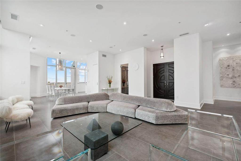 2828 Peachtree Road - Photo 1