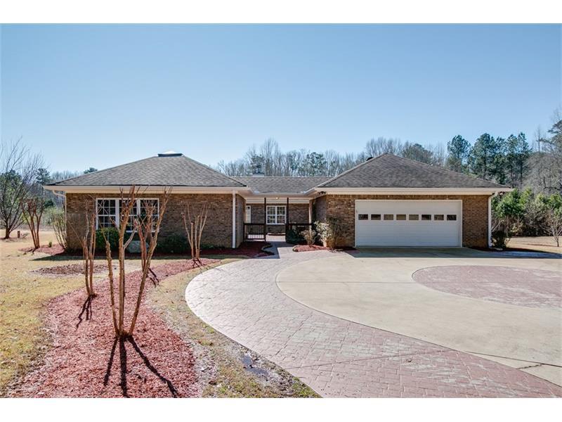 5998 Center Hill Church Road, Loganville, GA 30052 (MLS #5648593) :: North Atlanta Home Team