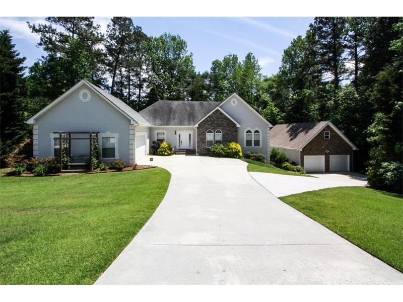3054 Spring Court, Loganville, GA 30052 (MLS #5689352) :: North Atlanta Home Team