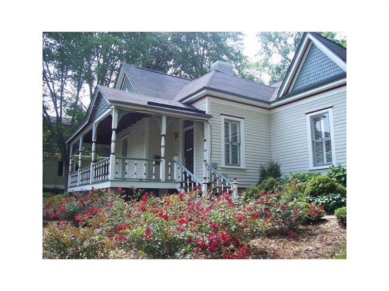 324 Lawrence Street - Photo 1