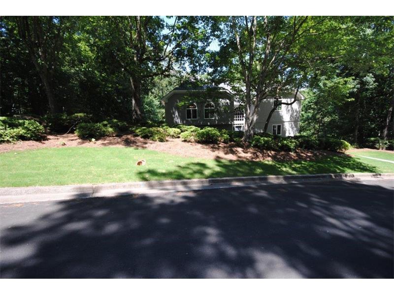 420 Watergate Way, Roswell, GA 30076 (MLS #5705750) :: North Atlanta Home Team
