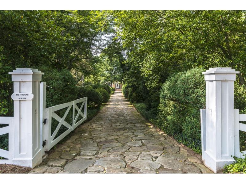 127 Bulloch Avenue - Photo 1