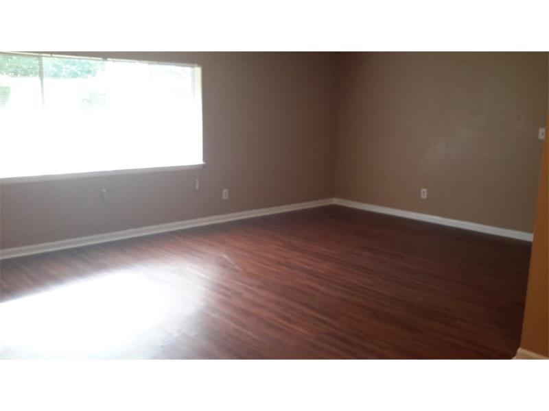 102 Camelot Drive #102, Atlanta, GA 30349 (MLS #5713602) :: North Atlanta Home Team