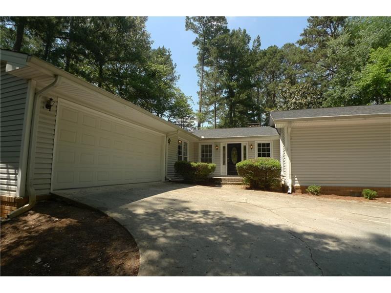 3736 Sandhill Drive SE, Conyers, GA 30094 (MLS #5716093) :: North Atlanta Home Team