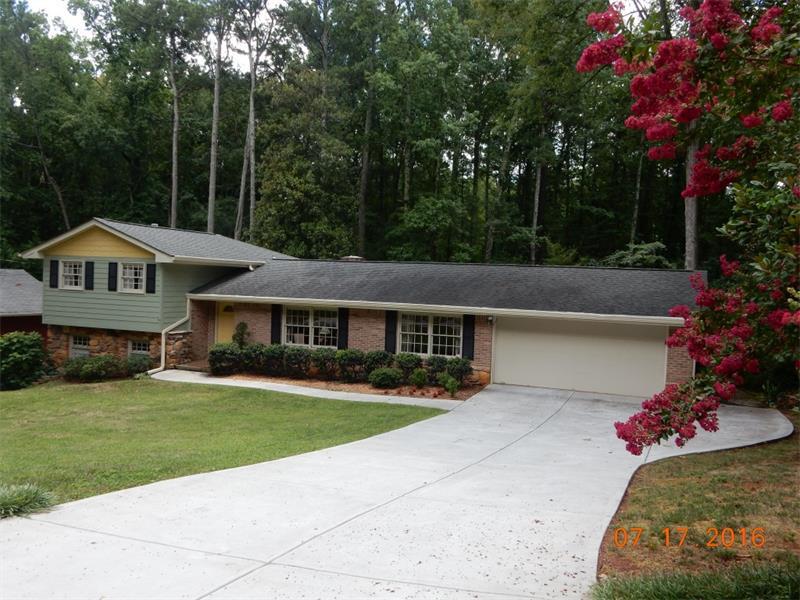 2887 Ponderosa Circle, Decatur, GA 30033 (MLS #5722668) :: North Atlanta Home Team