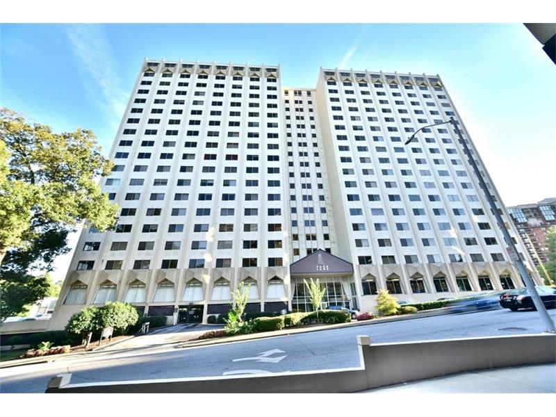2479 Peachtree Road NE #916, Atlanta, GA 30305 (MLS #5730122) :: North Atlanta Home Team
