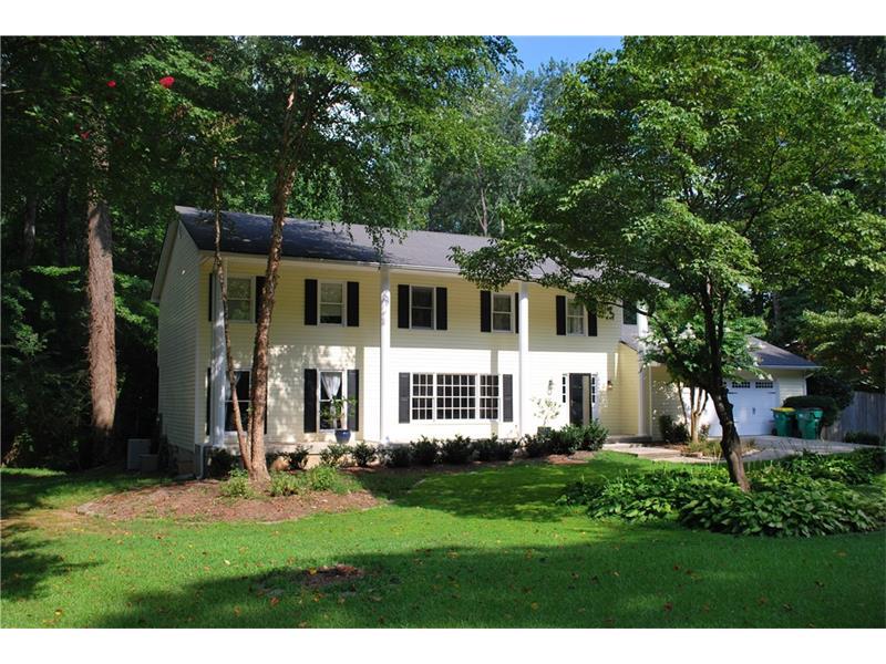 670 Creekwood Trail NE, Marietta, GA 30068 (MLS #5733412) :: North Atlanta Home Team