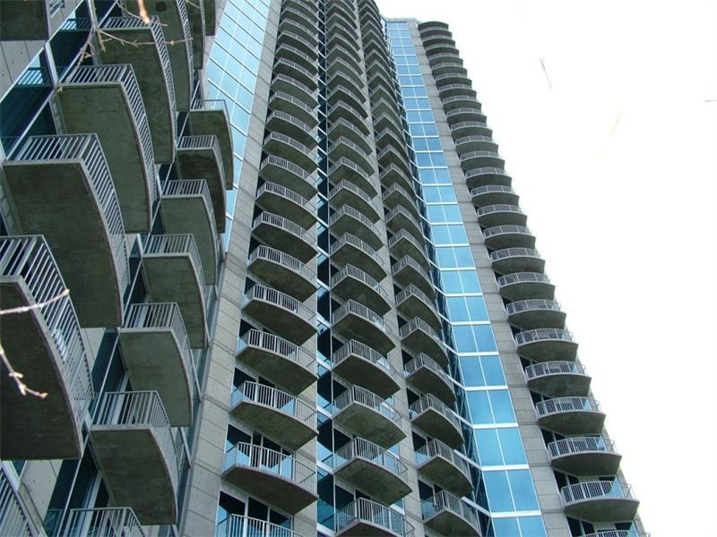 400 W Peachtree Street NW #2501, Atlanta, GA 30308 (MLS #5734468) :: North Atlanta Home Team