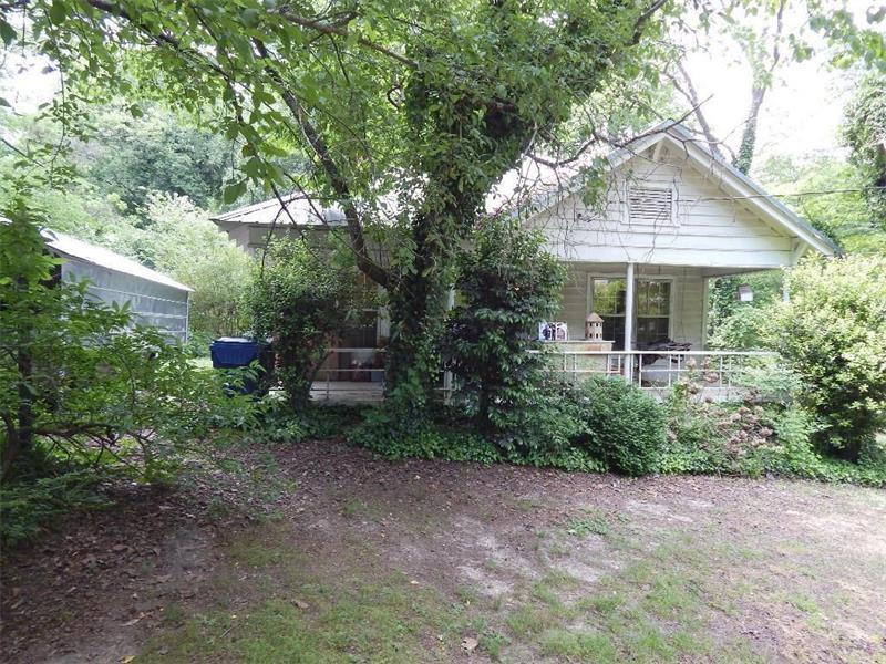 2465 Fairburn Road SW, Atlanta, GA 30331 (MLS #5735758) :: North Atlanta Home Team