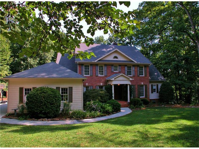 3080 Stillwater Drive, Gainesville, GA 30506 (MLS #5736867) :: North Atlanta Home Team