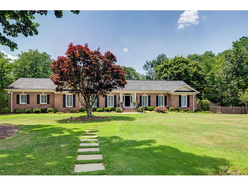 7530 Chaparral Drive, Sandy Springs, GA 30350 (MLS #5737535) :: North Atlanta Home Team