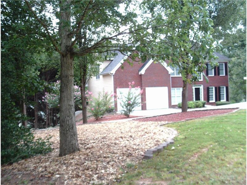 1155 Easy Street, Suwanee, GA 30024 (MLS #5738632) :: North Atlanta Home Team