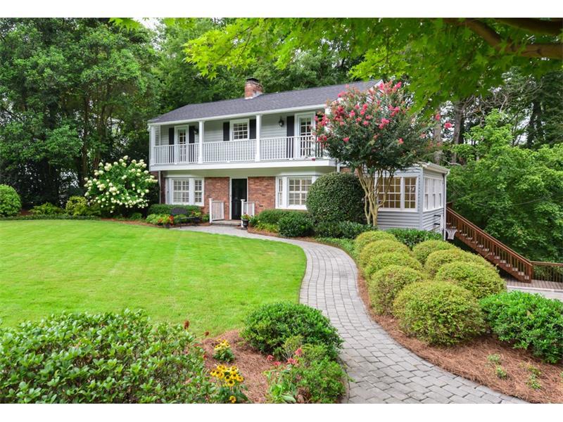 2872 Castlewood Drive NW, Atlanta, GA 30327 (MLS #5738739) :: North Atlanta Home Team