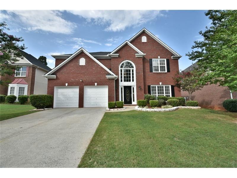 585 Maple Crest Drive, Lawrenceville, GA 30044 (MLS #5739874) :: North Atlanta Home Team