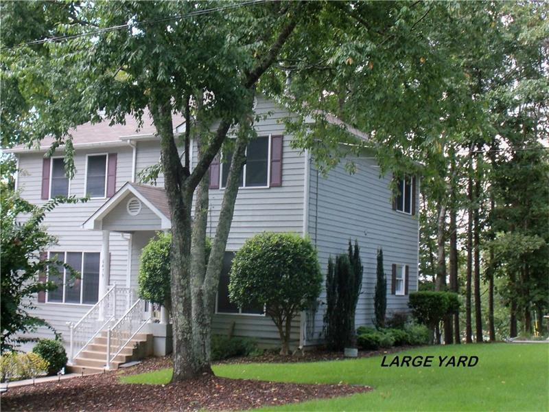 6479 Chestnut Hill Road, Flowery Branch, GA 30542 (MLS #5740203) :: North Atlanta Home Team