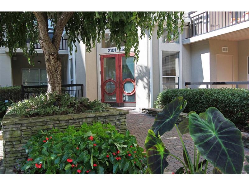 2305 River Green Drive NW #2305, Atlanta, GA 30327 (MLS #5740270) :: North Atlanta Home Team