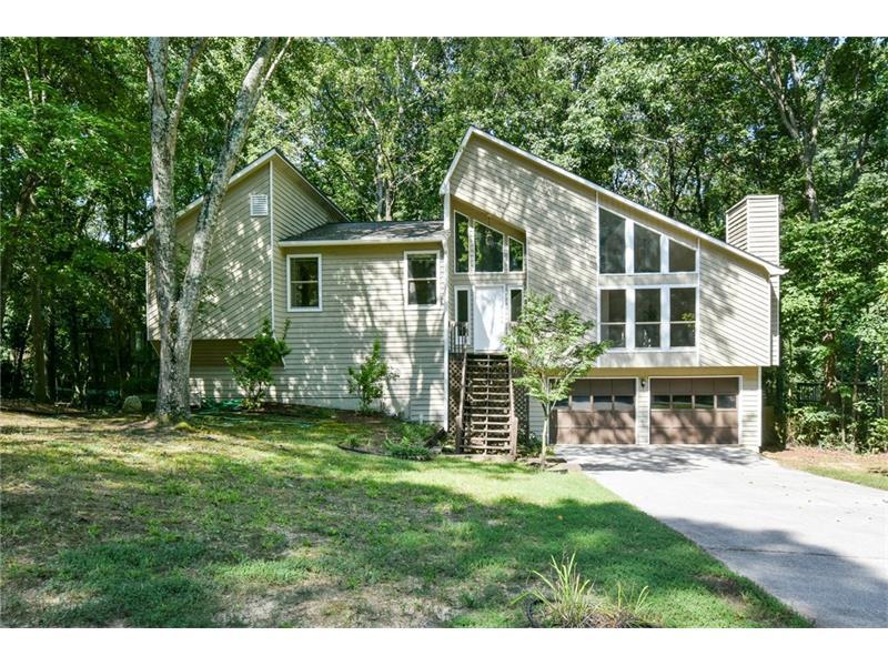 3965 N Indian Circle NW, Kennesaw, GA 30144 (MLS #5742684) :: North Atlanta Home Team