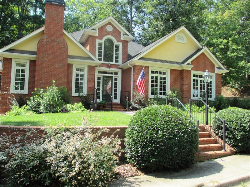 3338 Arbor Walk Drive, Gainesville, GA 30506 (MLS #5743640) :: North Atlanta Home Team