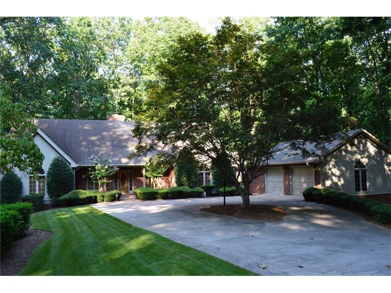 4243 Cherokee Trail, Gainesville, GA 30504 (MLS #5743737) :: North Atlanta Home Team