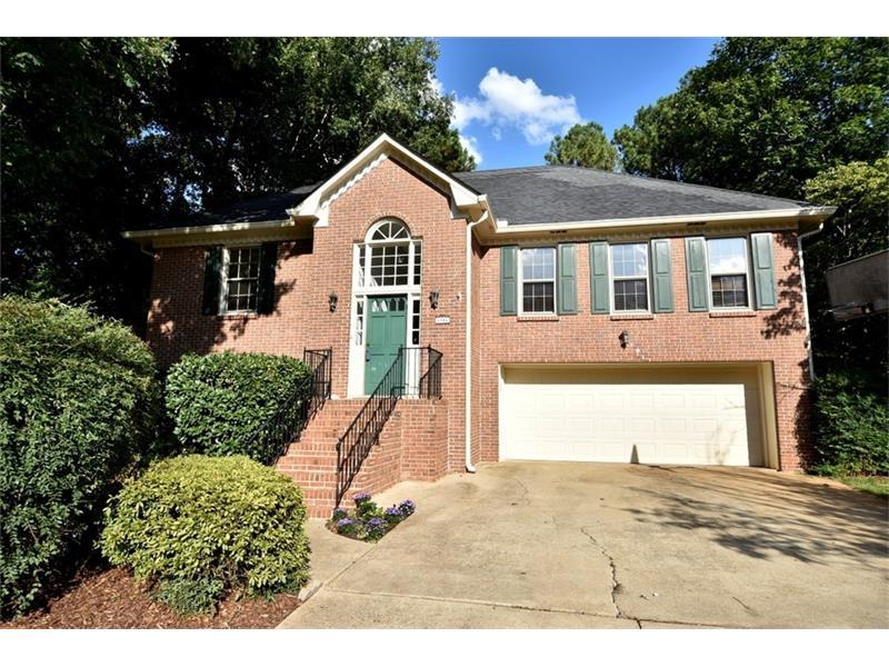 1906 Freeport Court, Lawrenceville, GA 30044 (MLS #5743813) :: North Atlanta Home Team