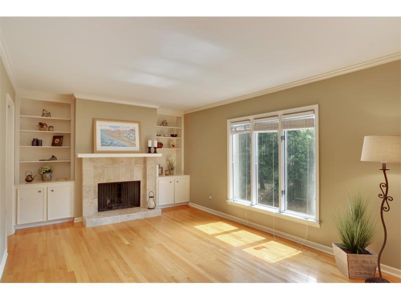 11 Ivy Square NE #11, Atlanta, GA 30342 (MLS #5744175) :: North Atlanta Home Team