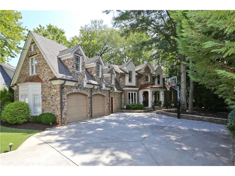 135 Stone Pond Lane, Alpharetta, GA 30022 (MLS #5745405) :: North Atlanta Home Team