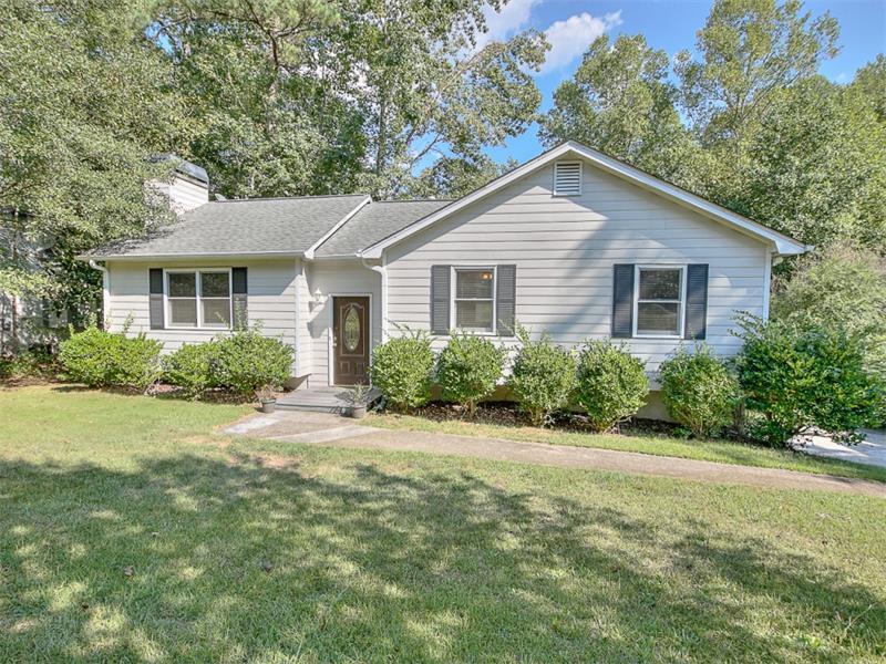 4033 Evelyn Drive, Powder Springs, GA 30127 (MLS #5748415) :: North Atlanta Home Team