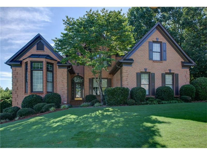 6270 Sterling Drive, Suwanee, GA 30024 (MLS #5748607) :: Carrington Real Estate Services