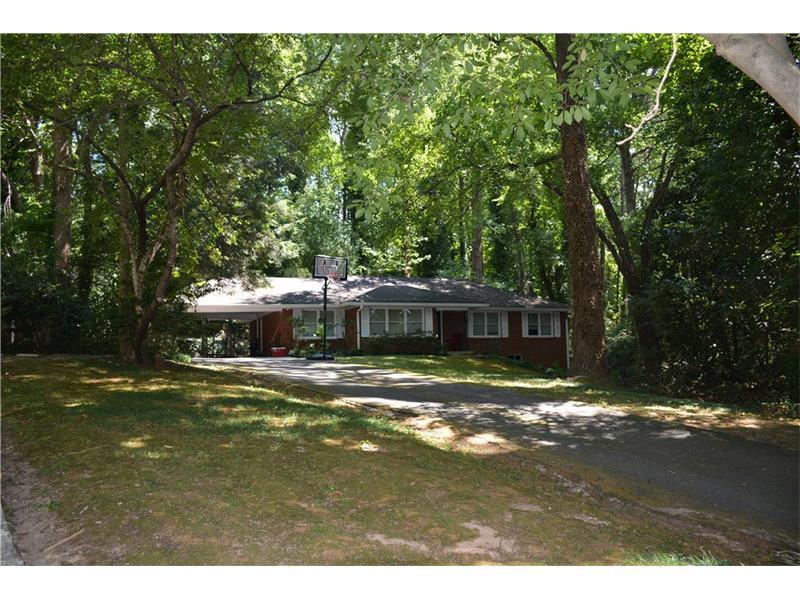 5745 Mountain Creek Road, Sandy Springs, GA 30328 (MLS #5748776) :: North Atlanta Home Team