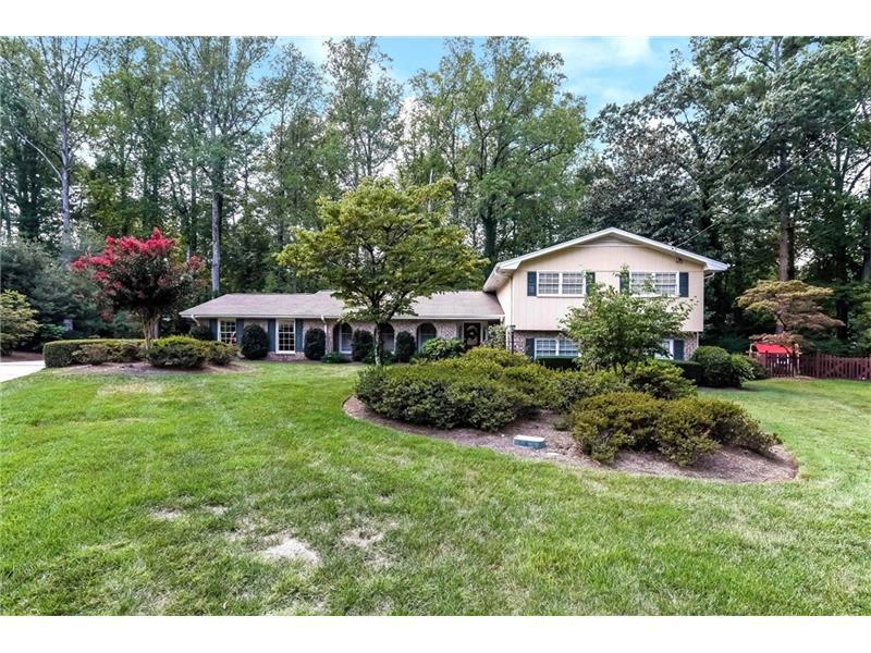 1564 Vernon Way Court, Dunwoody, GA 30338 (MLS #5751174) :: North Atlanta Home Team