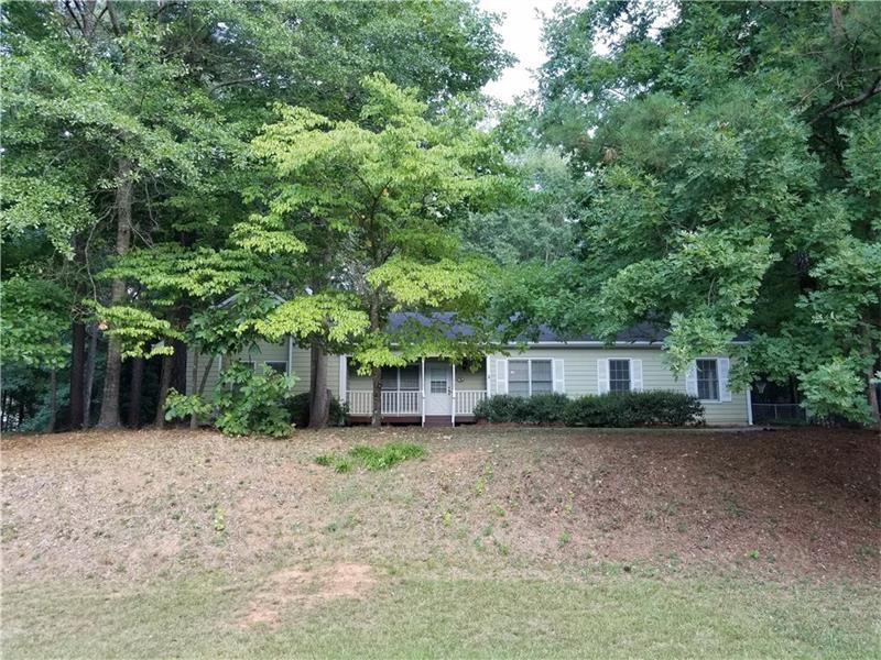 205 Lakeside Drive, Covington, GA 30016 (MLS #5751354) :: North Atlanta Home Team