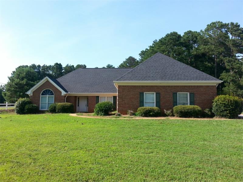3132 Fairview Road, Covington, GA 30016 (MLS #5751376) :: North Atlanta Home Team