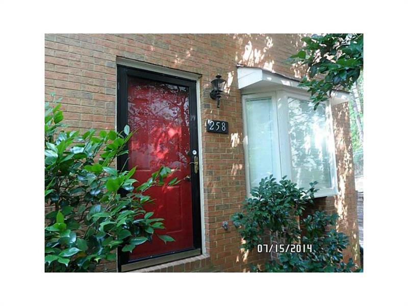 258 Chads Ford Way, Roswell, GA 30076 (MLS #5751952) :: North Atlanta Home Team