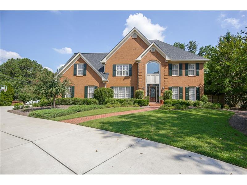 2800 Harwick Drive, Sandy Springs, GA 30350 (MLS #5752469) :: North Atlanta Home Team