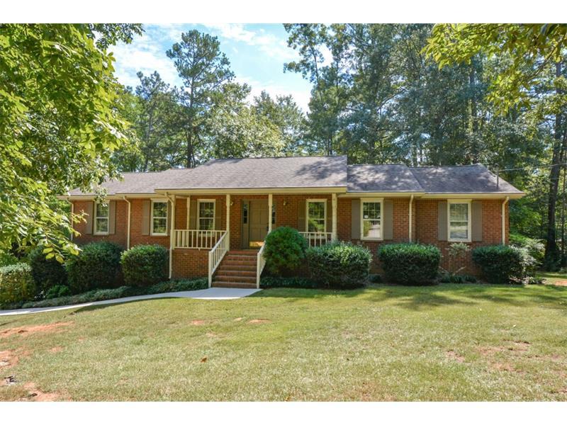 145 Tanglewood Drive, Fayetteville, GA 30214 (MLS #5755398) :: North Atlanta Home Team