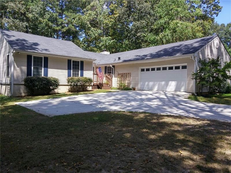 662 Saddlewood Drive, Lawrenceville, GA 30043 (MLS #5757876) :: North Atlanta Home Team