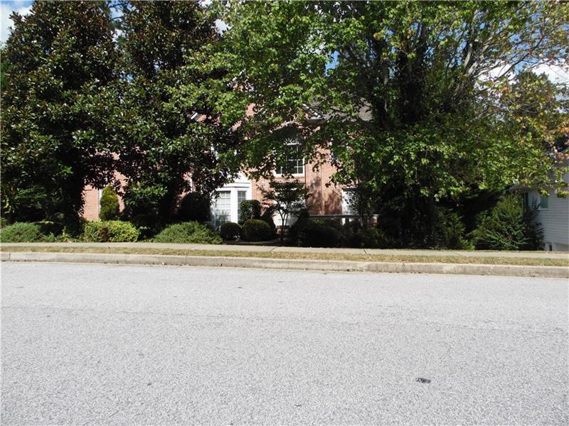 7040 Glen Cove Lane, Stone Mountain, GA 30087 (MLS #5758134) :: North Atlanta Home Team