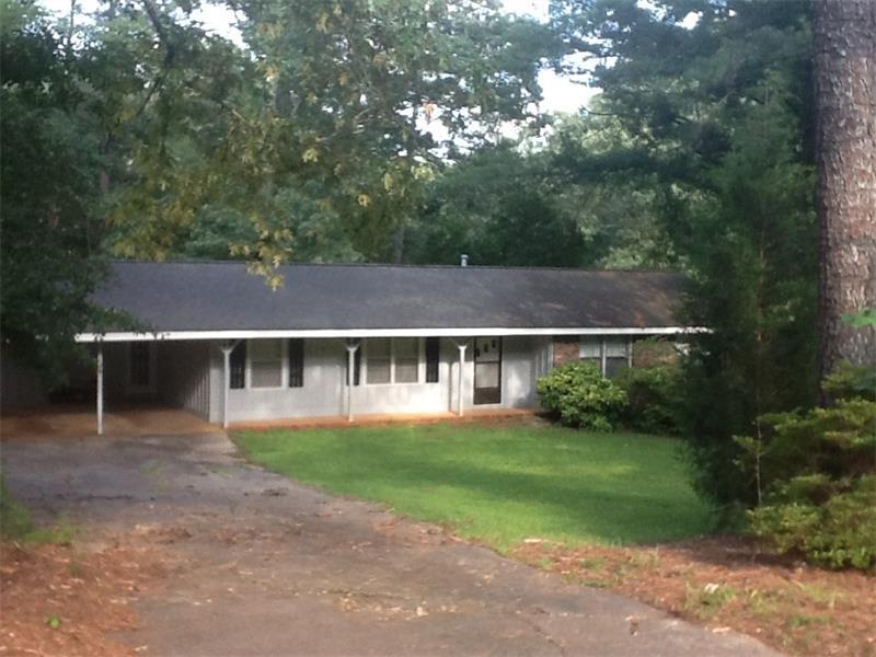300 Spring Drive, Roswell, GA 30075 (MLS #5758924) :: North Atlanta Home Team