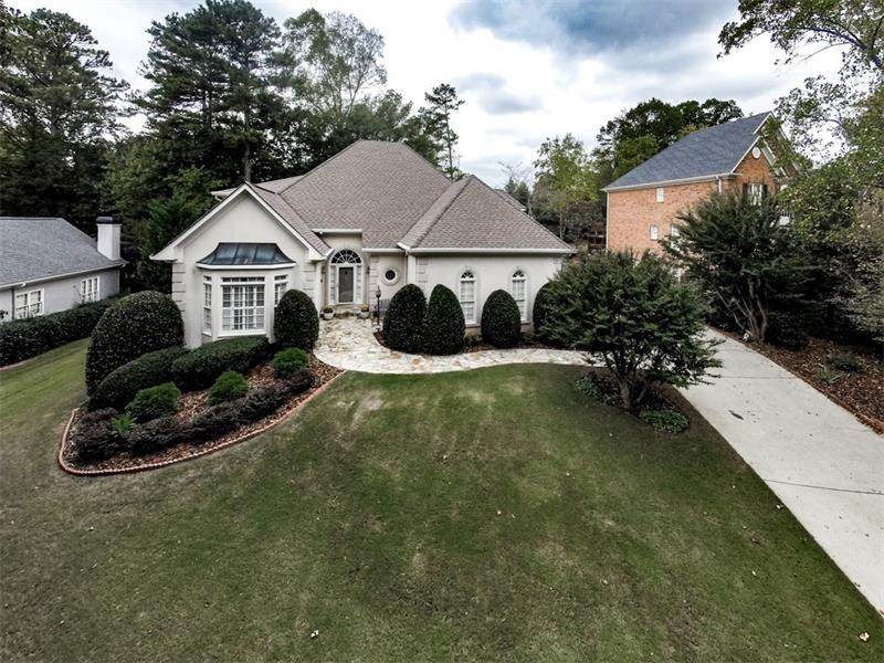 1827 Bishops Green Drive, Marietta, GA 30062 (MLS #5759023) :: North Atlanta Home Team