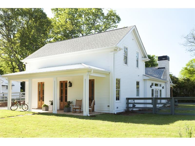 70 Thompson Place, Roswell, GA 30075 (MLS #5759365) :: North Atlanta Home Team