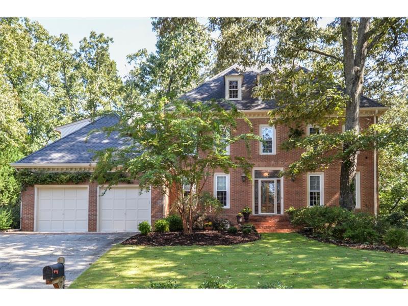8665 Steeple Chase Drive, Roswell, GA 30076 (MLS #5759720) :: North Atlanta Home Team