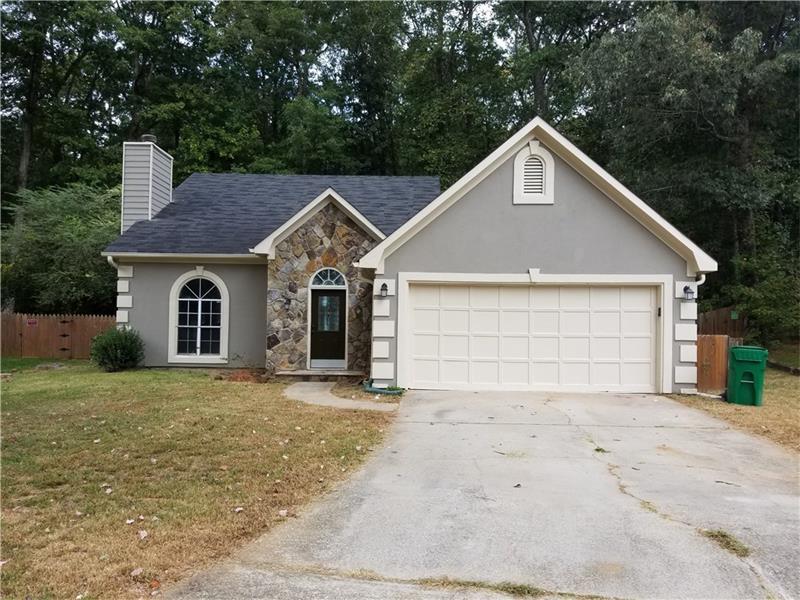 1003 Oakwood Chase Circle, Stone Mountain, GA 30083 (MLS #5760170) :: North Atlanta Home Team