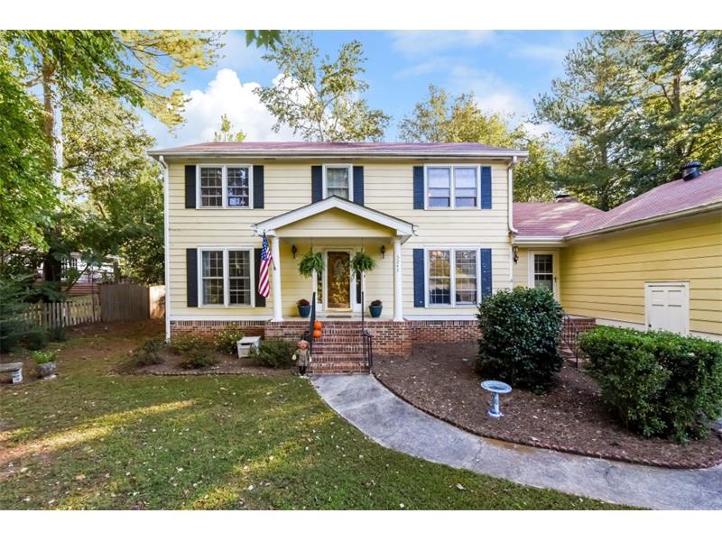 5247 Waterford Drive, Dunwoody, GA 30338 (MLS #5761803) :: North Atlanta Home Team
