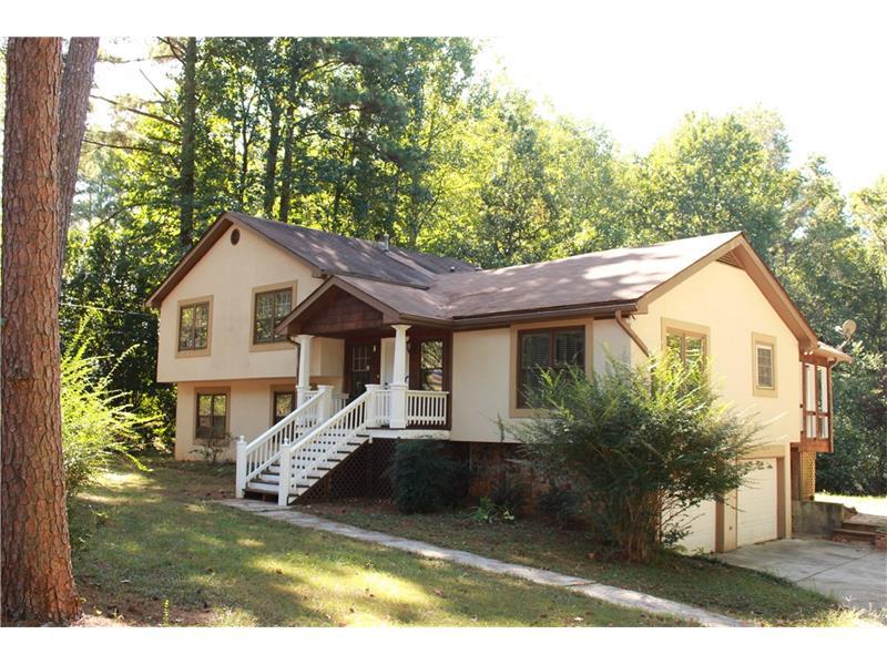 1558 Collins Hill Road, Lawrenceville, GA 30043 (MLS #5761880) :: North Atlanta Home Team