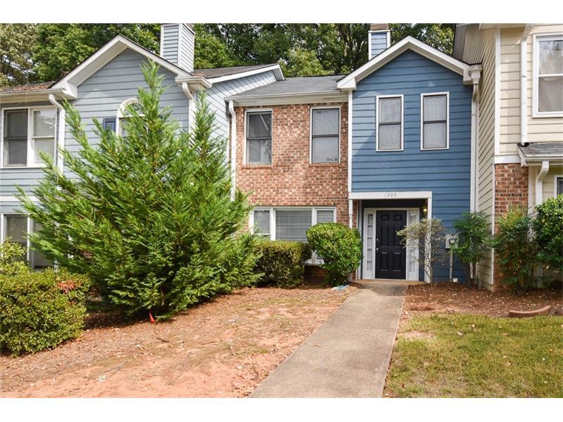 1202 Shiloh Circle NW, Kennesaw, GA 30144 (MLS #5762255) :: North Atlanta Home Team