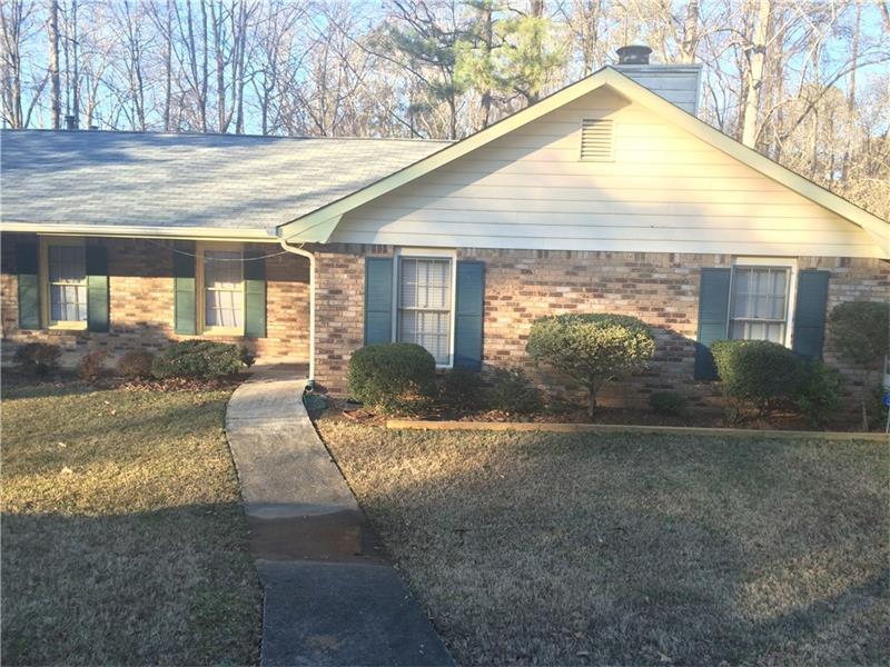 545 Holly Ridge Drive B, Lilburn, GA 30047 (MLS #5762853) :: North Atlanta Home Team